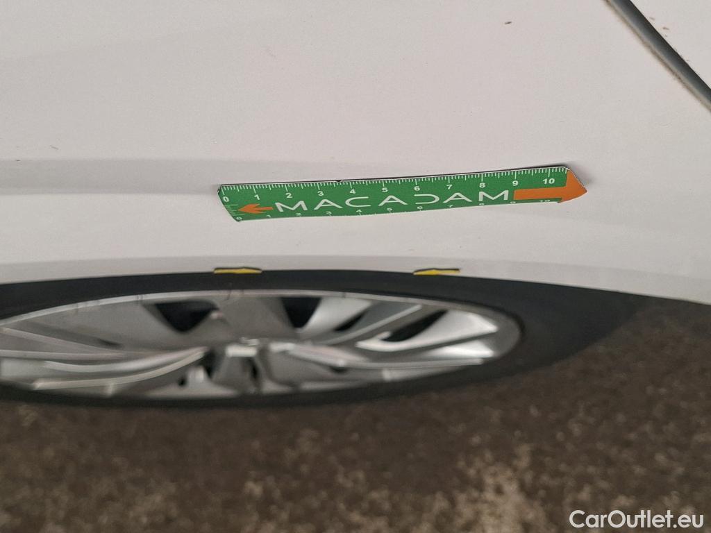  Peugeot  208  Premium 1.5 HDi 100CV BVM6 E6d #36