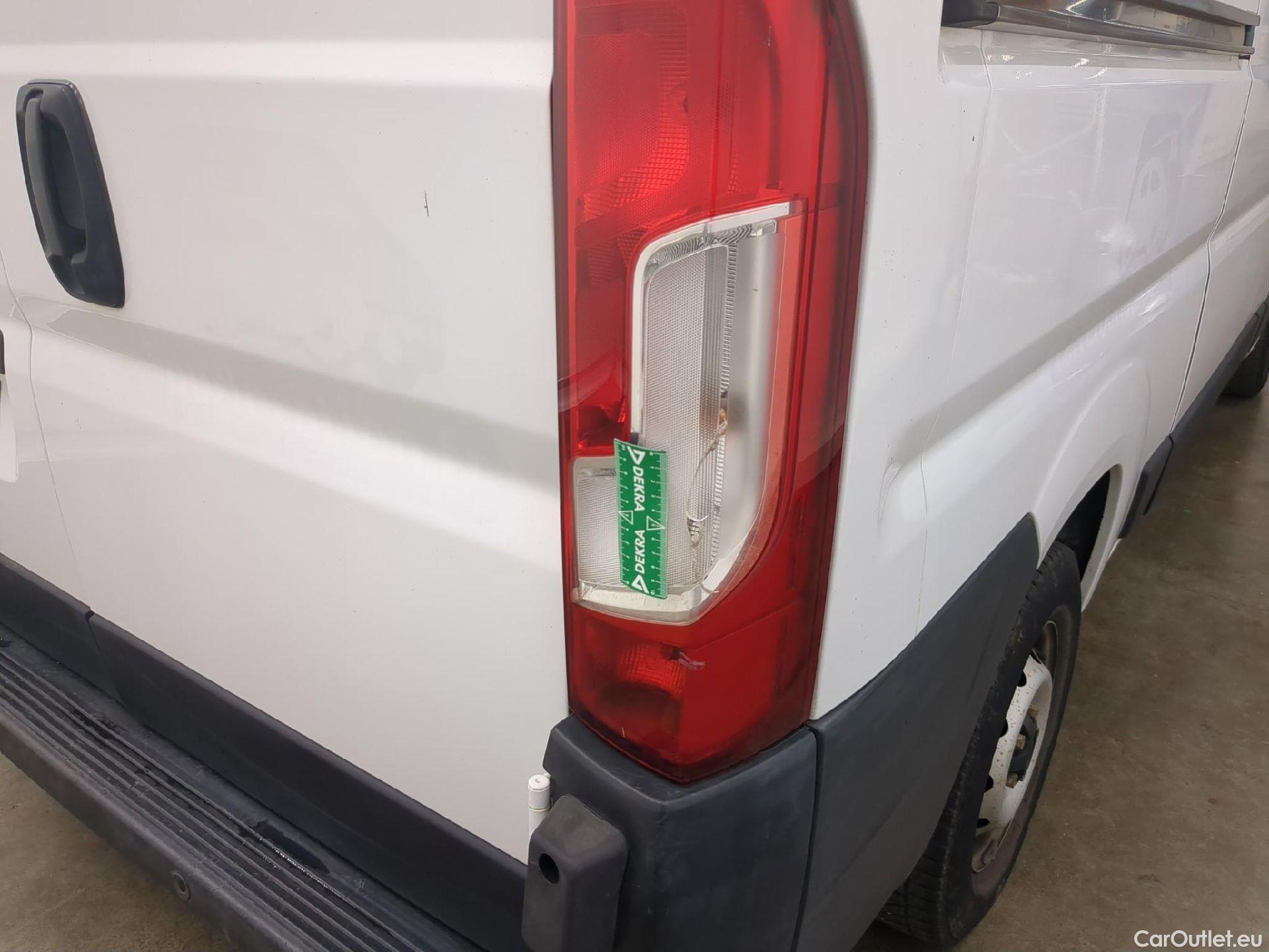  Fiat  Ducato FIAT  / 2014 / 4P / Fourgon tôlé 2.3 Multijet 120 3.0 M H2 Business #40
