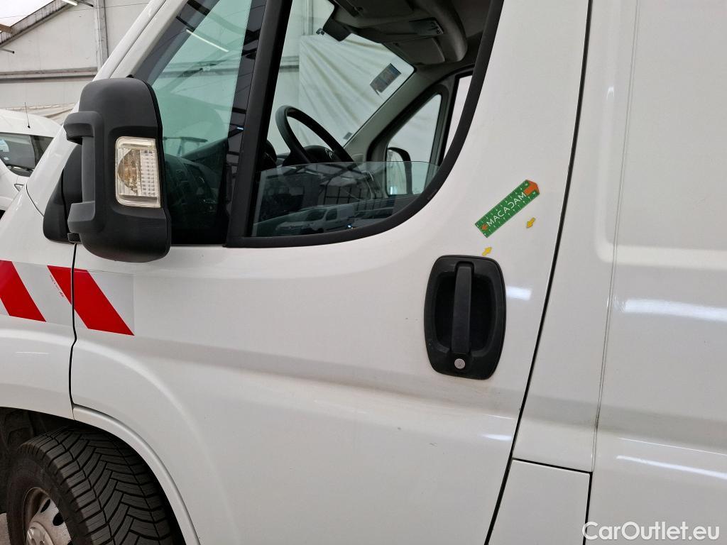  Citroen  Jumper CITROEN  / 2014 / 4P / Fourgon tôlé 33 L1H2 BlueHDi 140 S&S BVM6 Club #25