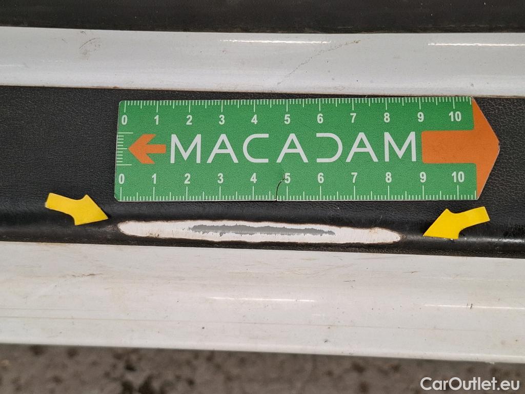  Renault  Trafic RENAULT  / 2019 / 4P / Fourgon tole FG GCF L1H1 1000 Energy dCi 145 EDC #48