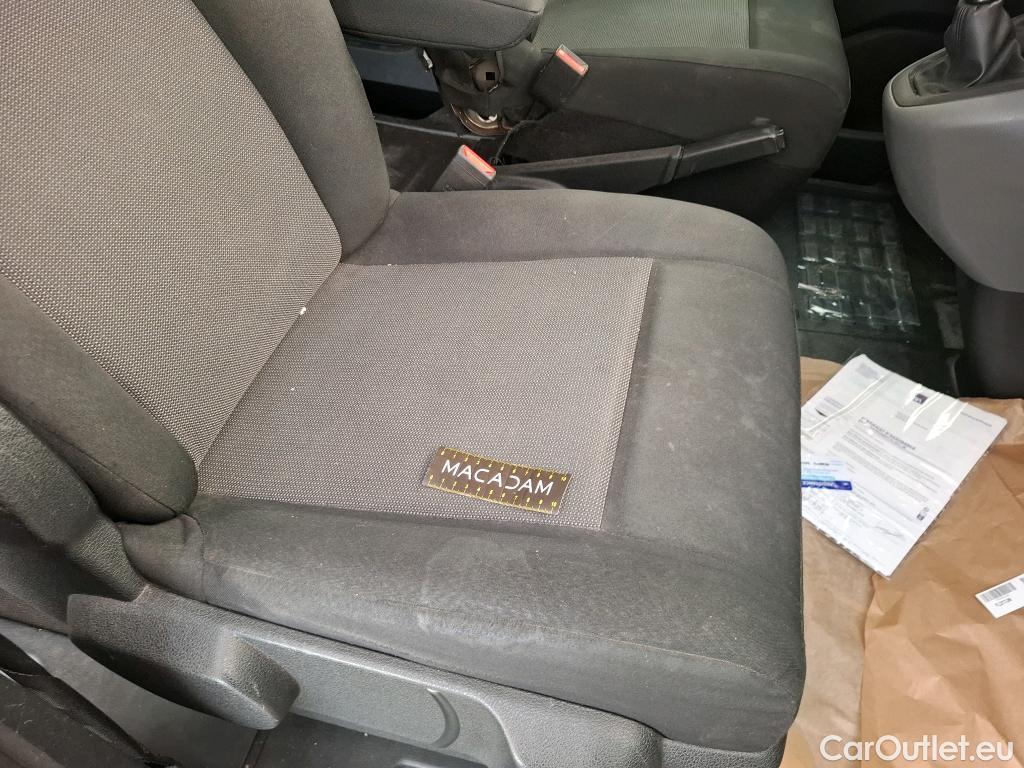  Peugeot  Expert PEUGEOT  VU 4p Fourgon BLUEHDI 120 S&S Cab App STD PREMIUM #17
