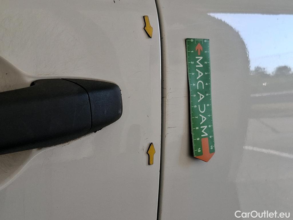  Renault  Kangoo RENAULT  / 2021 / 4P / Fourgonnette GD CONFORT - BLUE DCI 95 #41
