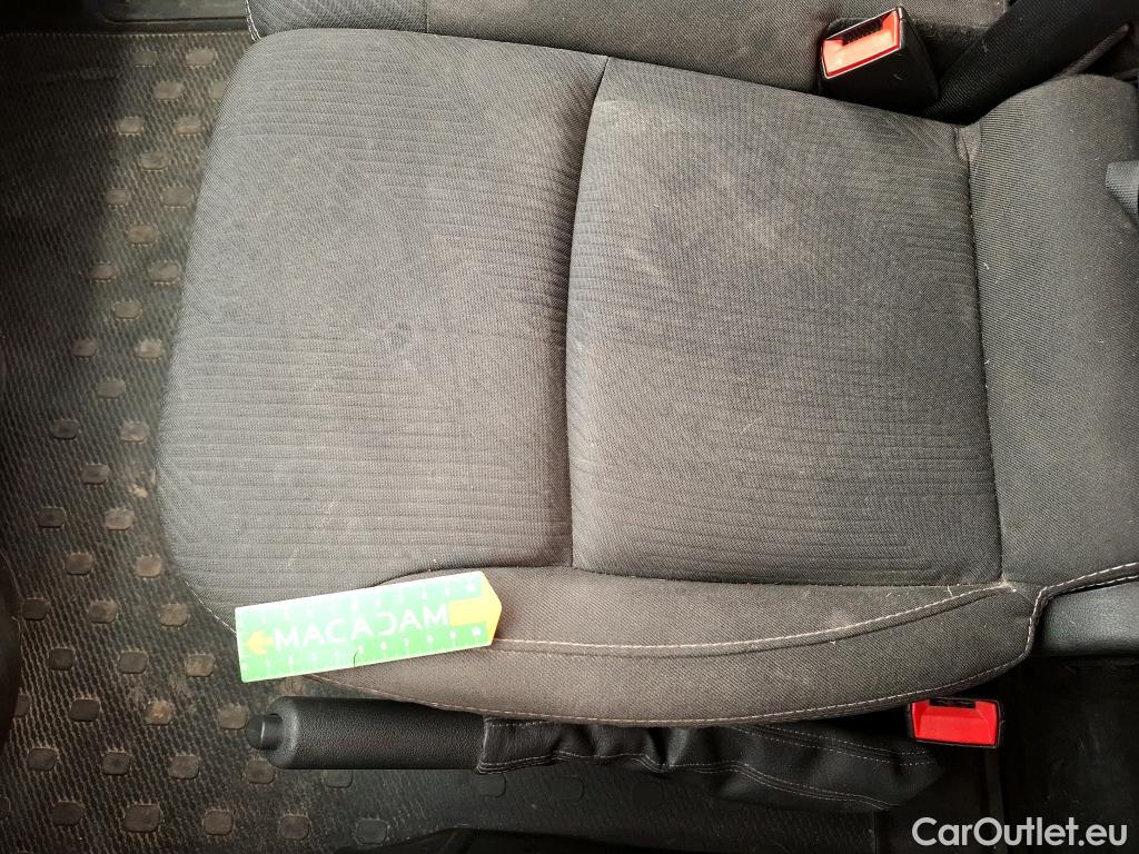 Renault  Trafic RENAULT  / 2019 / 4P / Fourgon tole FG GCF L1H1 1000 Energy dCi 145 EDC #39