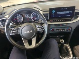  KIA  Cee'd KIA  SW 1.5 T-GDI 160KM 6MT M 5d #15