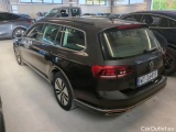  Volkswagen  Passat Volkswagen  Variant 1.4 TSI Plug-In-Hybrid 218 KM DSG 6 GTE 5d #11