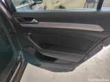 Volkswagen  Passat Volkswagen  Variant 2.0 TDI EVO 150 KM DSG Business 5d #24