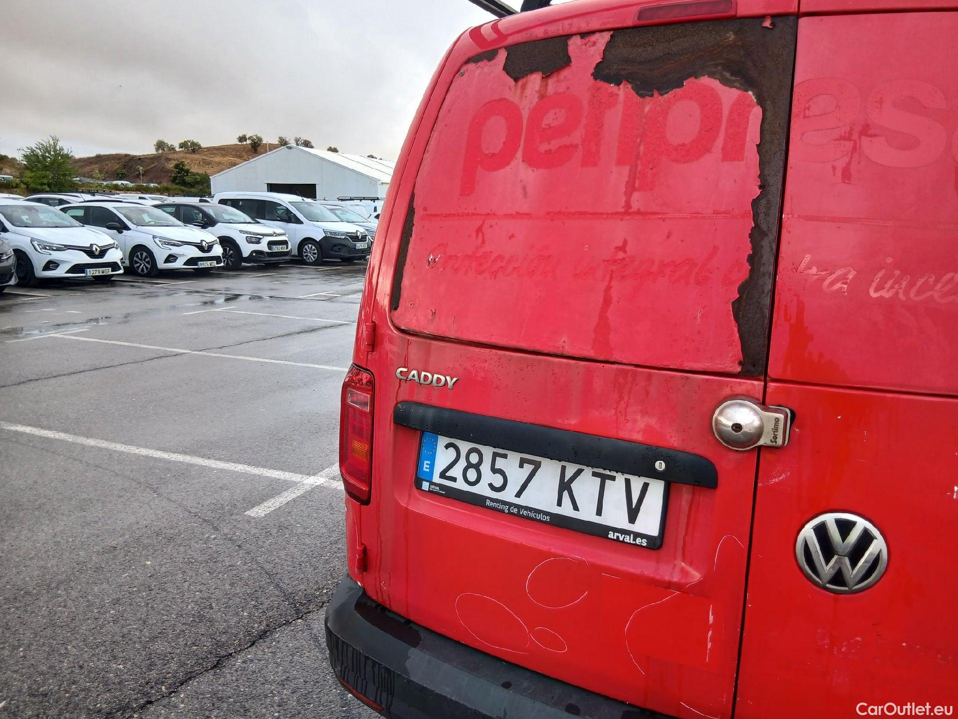  Volkswagen  Caddy VOLKSWAGEN  / 2015 / 4P / furgón derivado de turismo Business 2.0 TDI 75kW (102CV) BMT #20