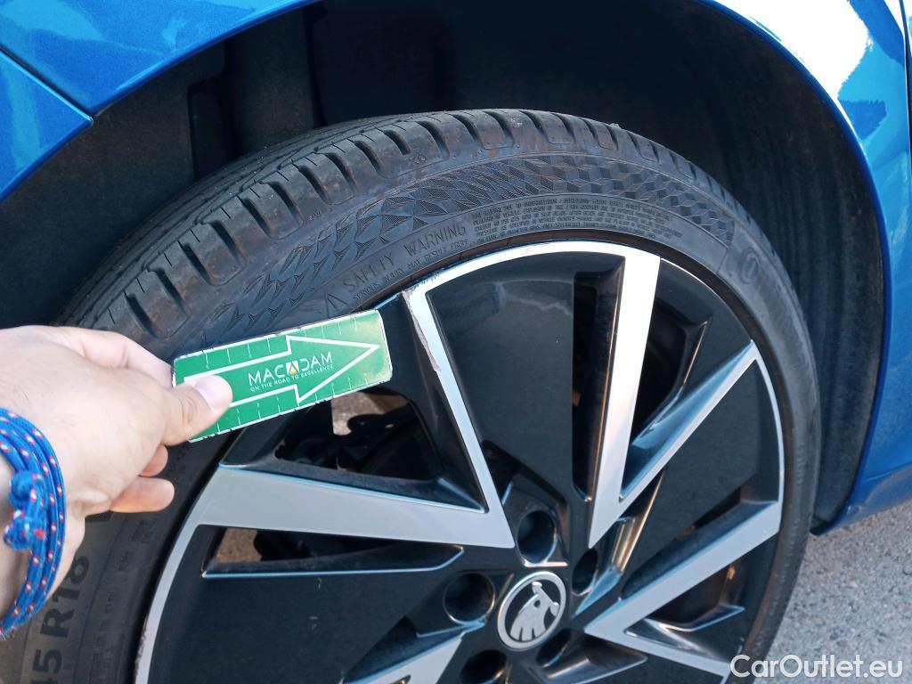  Skoda  Scala SKODA  / 2019 / 5P / berlina con portón 1.5 TSI 110 KW (150 CV) DSG Sport #13
