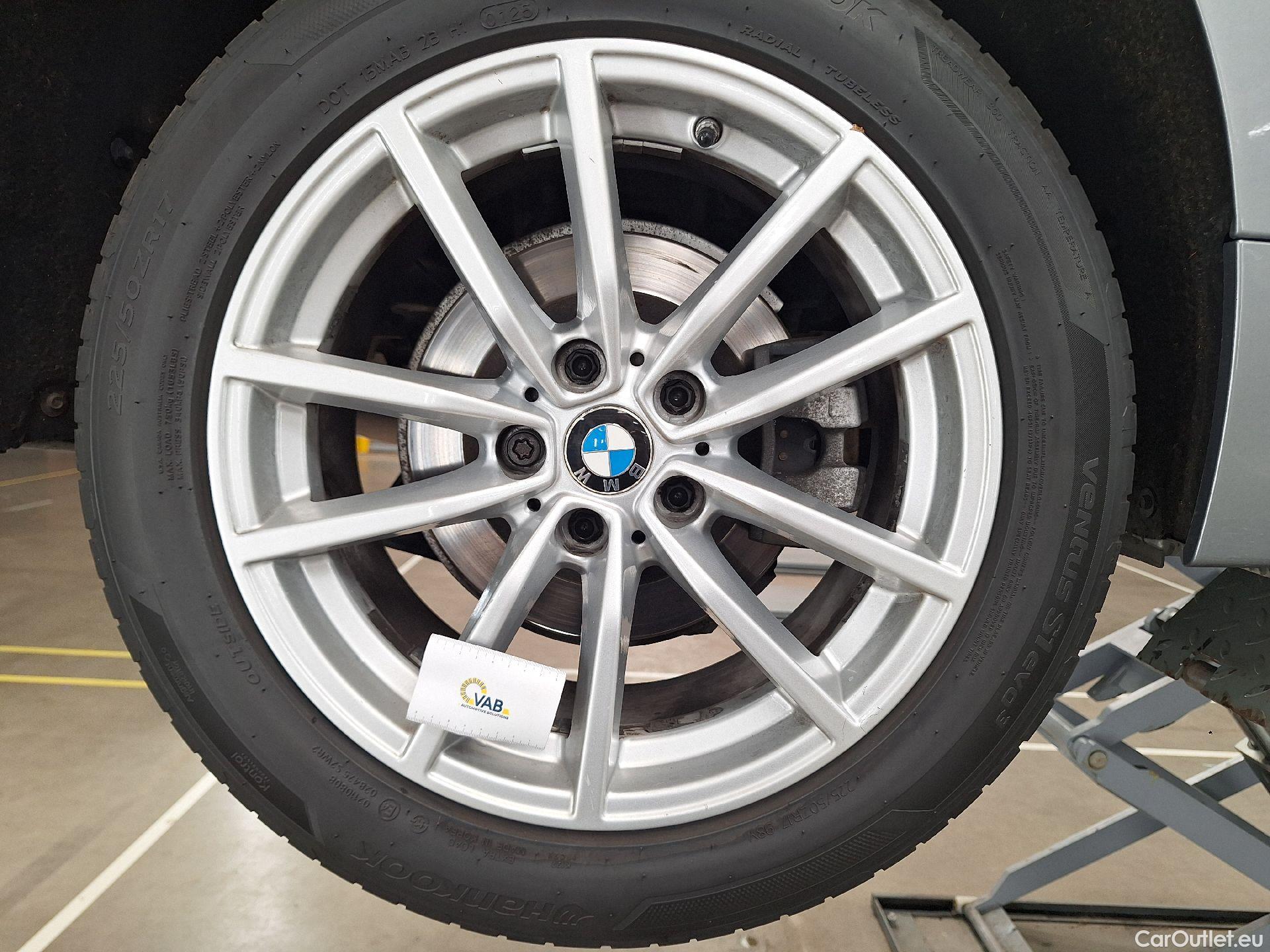  Bmw  Serie 3 BMW, 3-serie T FL'22, 318i Touring 115kw A #32