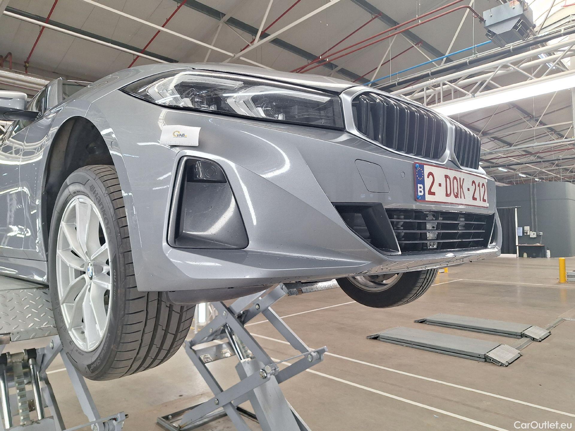  Bmw  Serie 3 BMW, 3-serie T FL'22, 318i Touring 115kw A #26