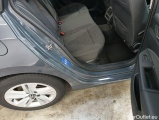  Volkswagen  Golf  Volkswagen Variant VIII 1.0 eTSI 81kW DSG Life Business 5d #62