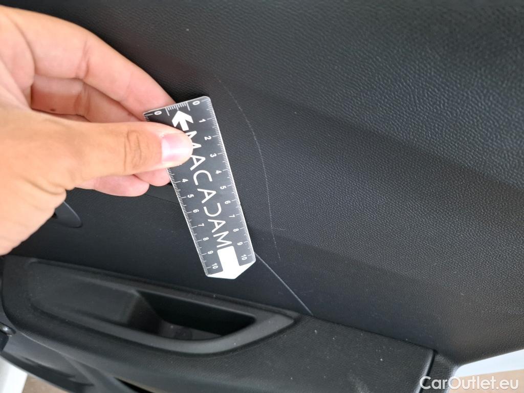  Peugeot  208  Premium 1.5 HDi 100CV BVM6 E6d #32
