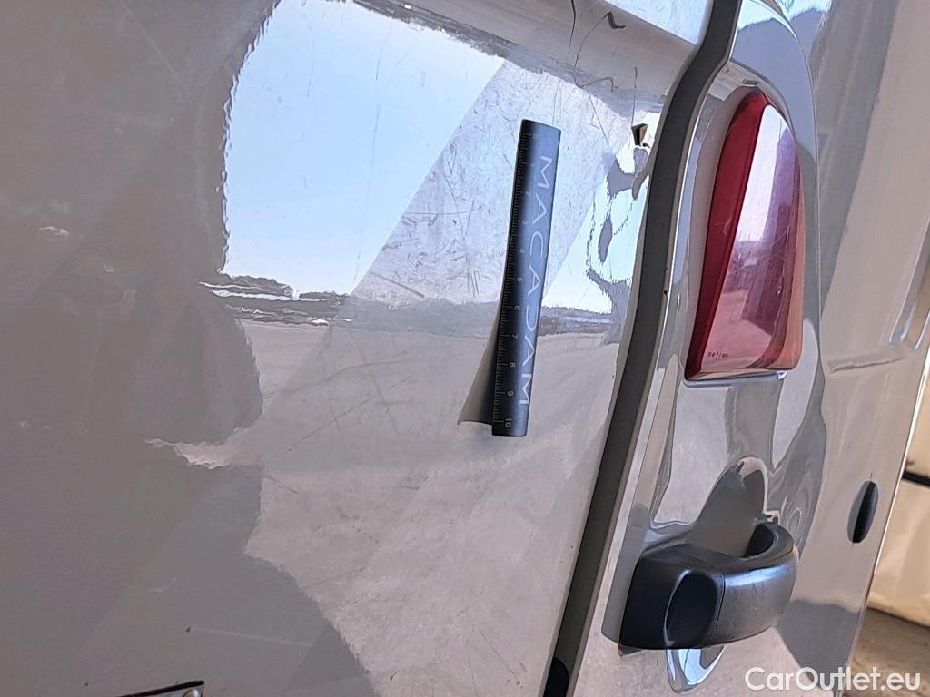  Renault  Master  III Fourgon L3H2 3 5 Grand Confort dCi 135CV BVM6 7 Sieges E6dT #28