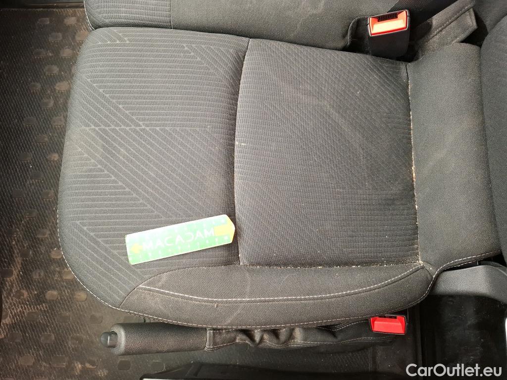  Renault  Trafic RENAULT  / 2019 / 4P / Fourgon tole FG GCF L1H1 1000 Energy dCi 145 EDC #49