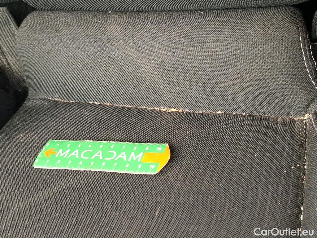  Renault  Trafic RENAULT  / 2019 / 4P / Fourgon tole FG GCF L1H1 1000 Energy dCi 145 EDC #52