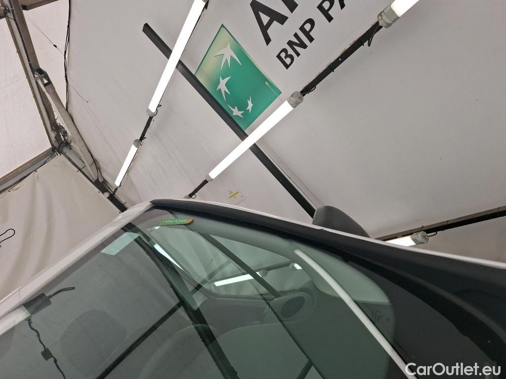  Renault  Trafic RENAULT  / 2019 / 4P / Fourgon tole FG GCF L1H1 1000 Energy dCi 145 EDC #60