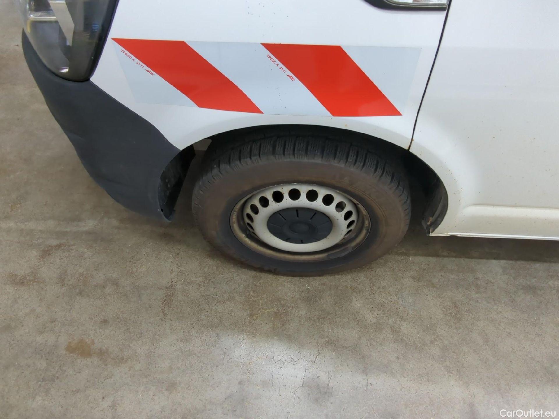  Volkswagen  Transporter T6  Fourgon 4Motion 2.0 TDI 150CV BVM6 E6 #8