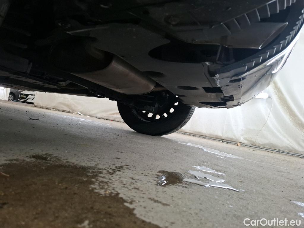  Citroen  C4  Berline Feel 1.2 PureTech 130CV BVA8 E6d #16