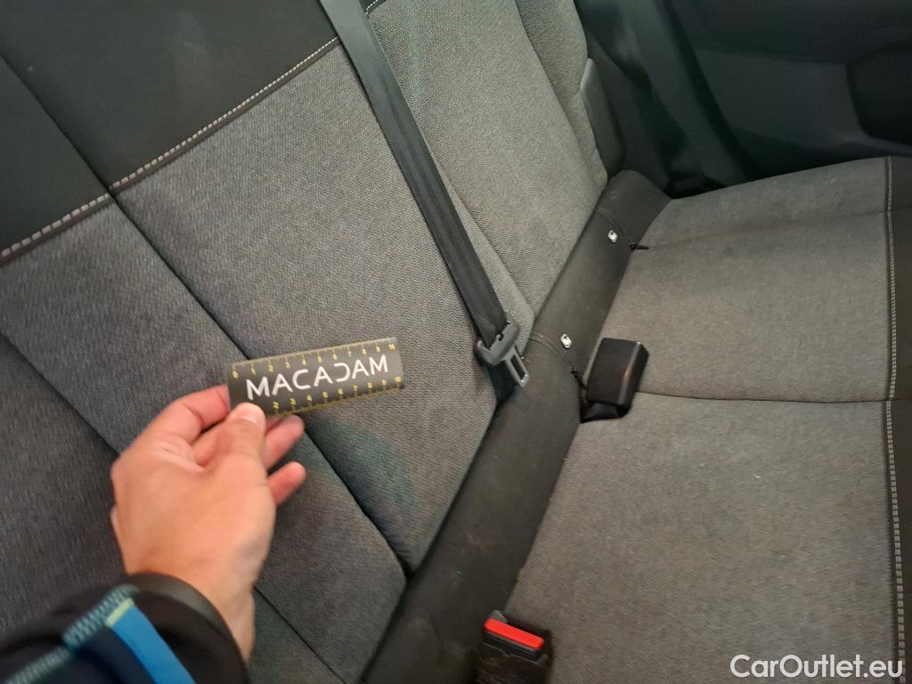  Citroen  C4  Berline Feel 1.2 PureTech 130CV BVA8 E6d #25