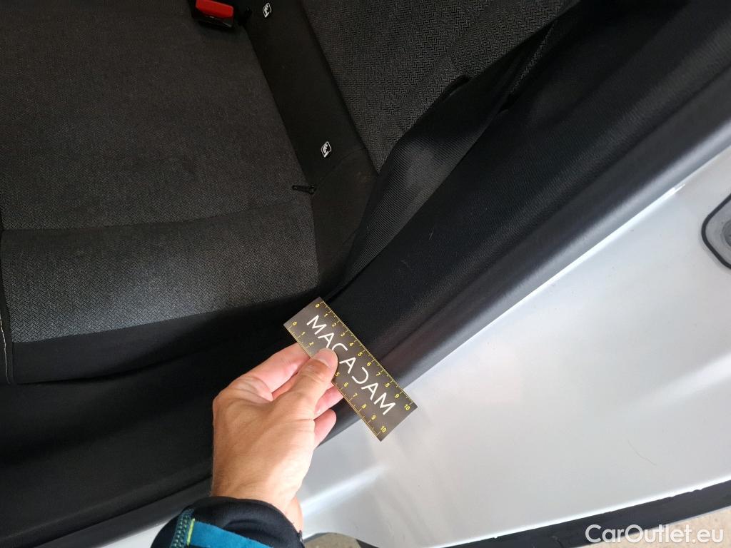  Citroen  C4  Berline Feel 1.2 PureTech 130CV BVA8 E6d #29