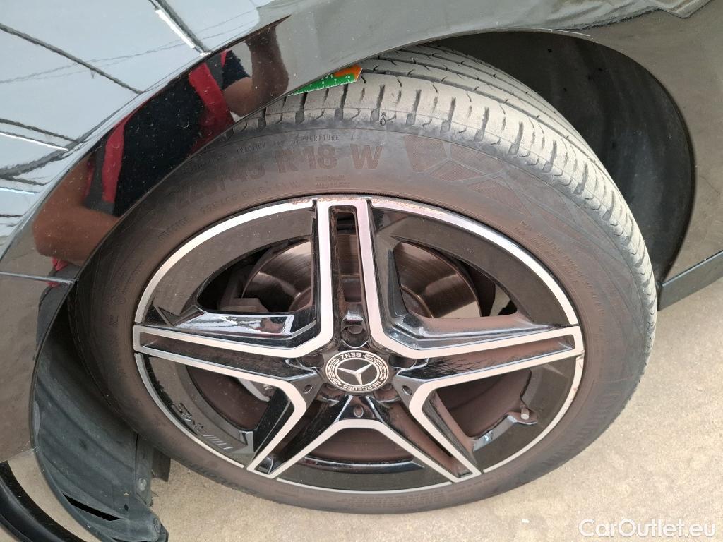  Mercedes  A-Klasse MERCEDES-BENZ Classe A Berline / 2018 / 4P / Berline A 200 d AMG Line 8G-DCT #8
