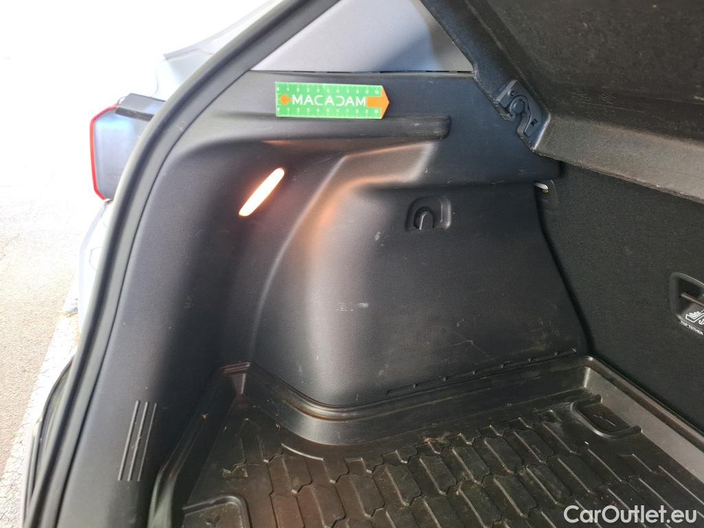  Hyundai  kona HYUNDAI  / 2020 / 5P / SUV 1.6 HYBRID 141 INTUITIVE HEV #29