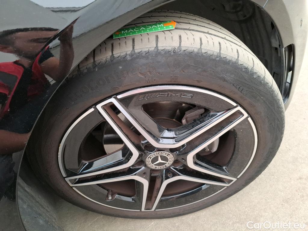 Mercedes  A-Klasse MERCEDES-BENZ Classe A Berline / 2018 / 4P / Berline A 200 d AMG Line 8G-DCT #4