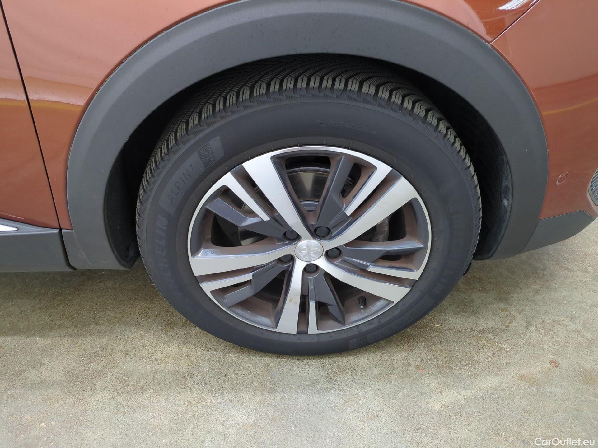  Peugeot  5008  Allure 1.5 HDi 130CV BVM6 7 Sieges E6d #15