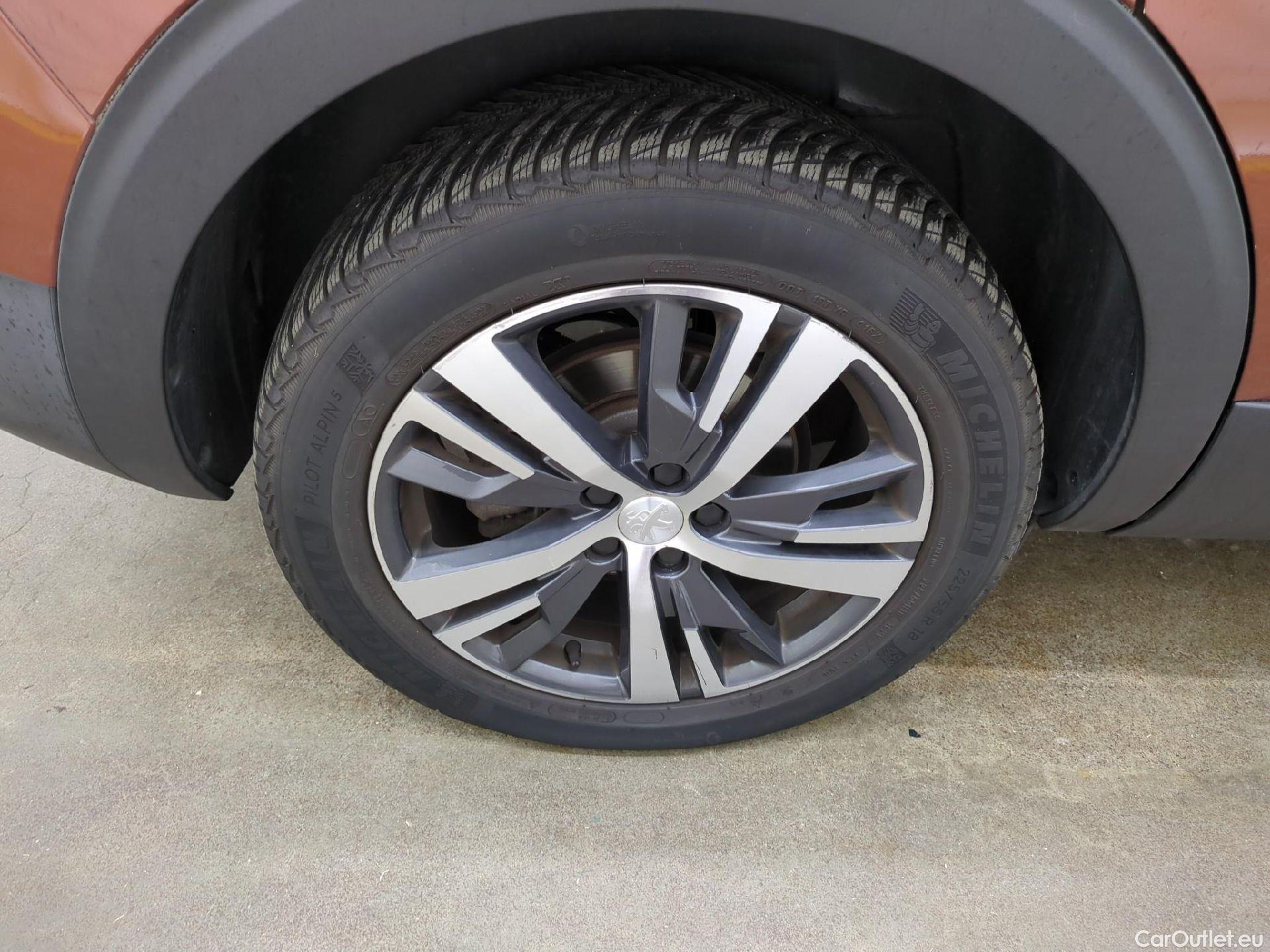  Peugeot  5008  Allure 1.5 HDi 130CV BVM6 7 Sieges E6d #13