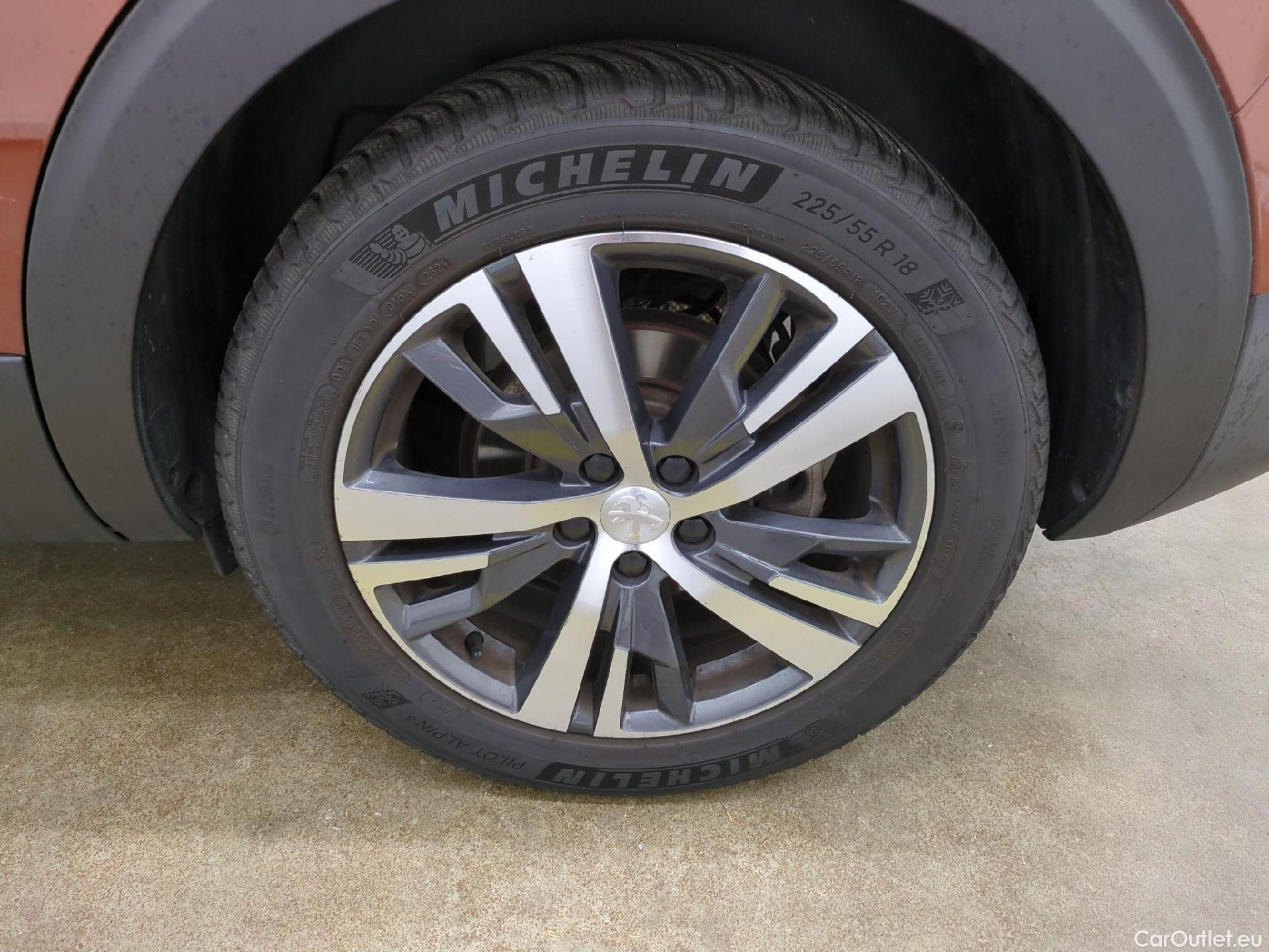  Peugeot  5008  Allure 1.5 HDi 130CV BVM6 7 Sieges E6d #11