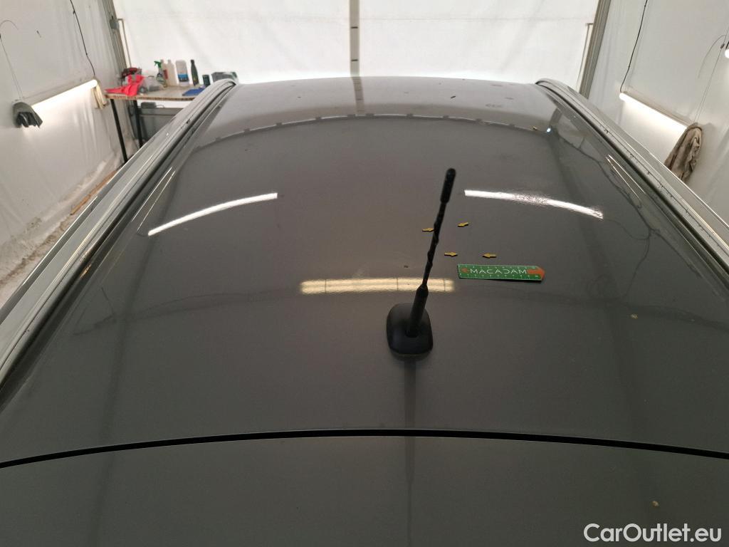  Land Rover  Discovery SUZUKI Vitara / 2015 / 5P / SUV 1.5 Dualjet hybrid PRIVILEGE AT #9