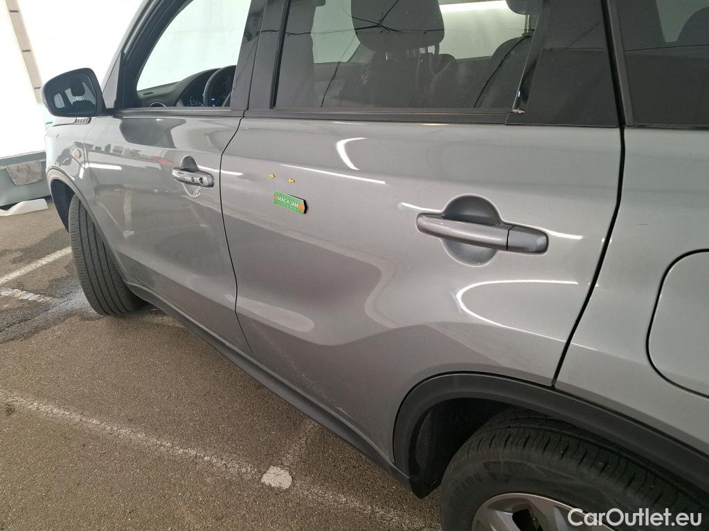  Land Rover  Discovery SUZUKI Vitara / 2015 / 5P / SUV 1.5 Dualjet hybrid PRIVILEGE AT #1
