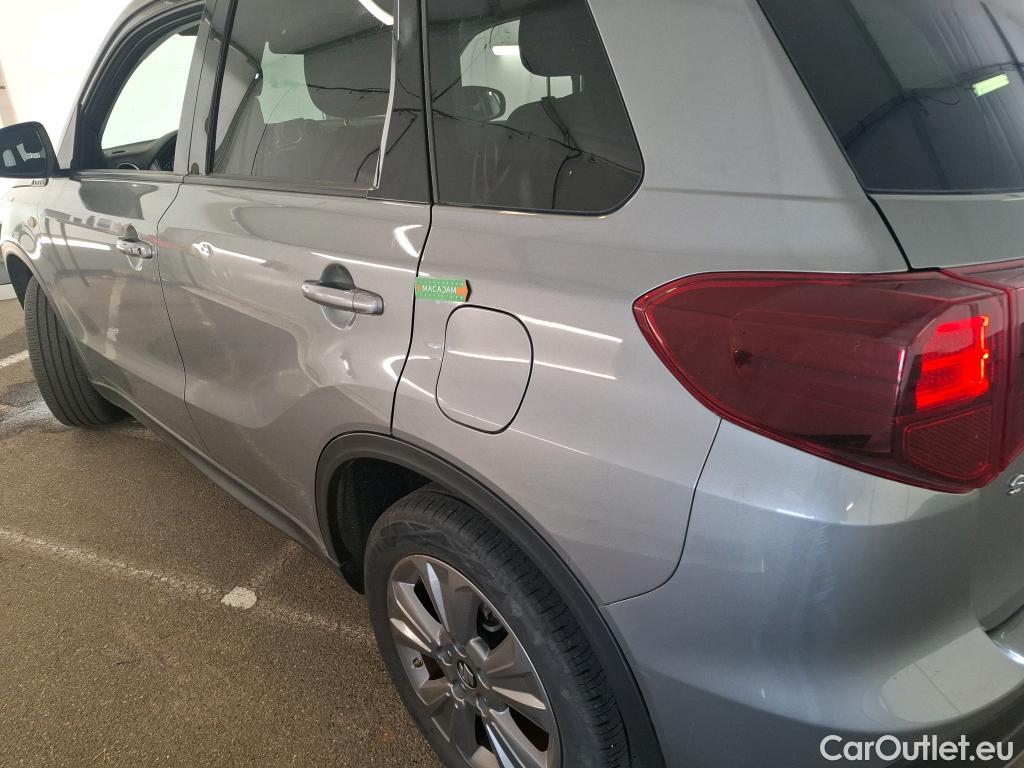  Land Rover  Discovery SUZUKI Vitara / 2015 / 5P / SUV 1.5 Dualjet hybrid PRIVILEGE AT #18