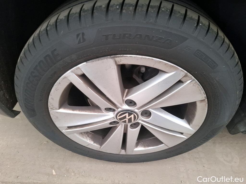  Volkswagen  Golf  VIII Berline Life Plus 2.0 TDI 115CV BVA7 E6d #22