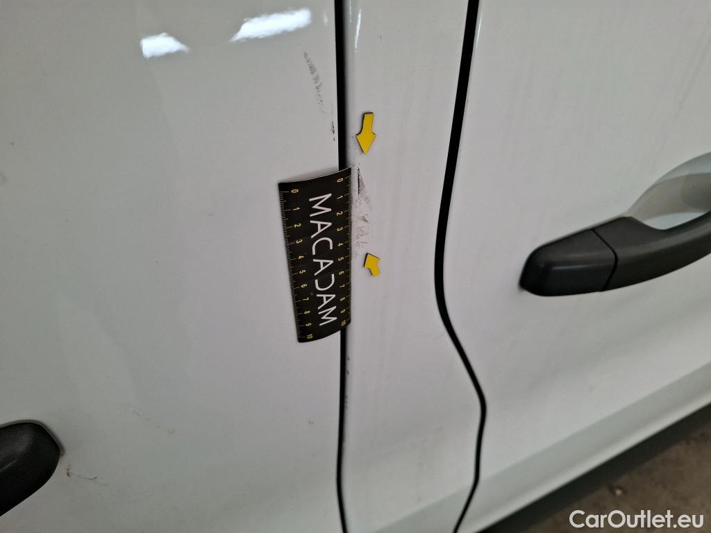  Renault  Trafic  III Fourgon L2H1 3T Confort 2.0 dCi 130CV BVM6 E6d #27