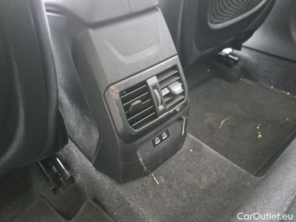  Bmw  Serie 1 BMW  / 2019 / 5P / berlina con portón 118i Corporate Auto. #10