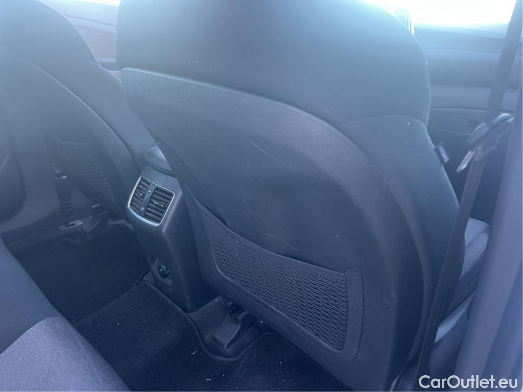  Hyundai  Tucson HYUNDAI  / 2018 / 5P / todoterreno 1.6 CRDI 85kW (116CV) 48V SLE 4X2(SP)(SL) #5