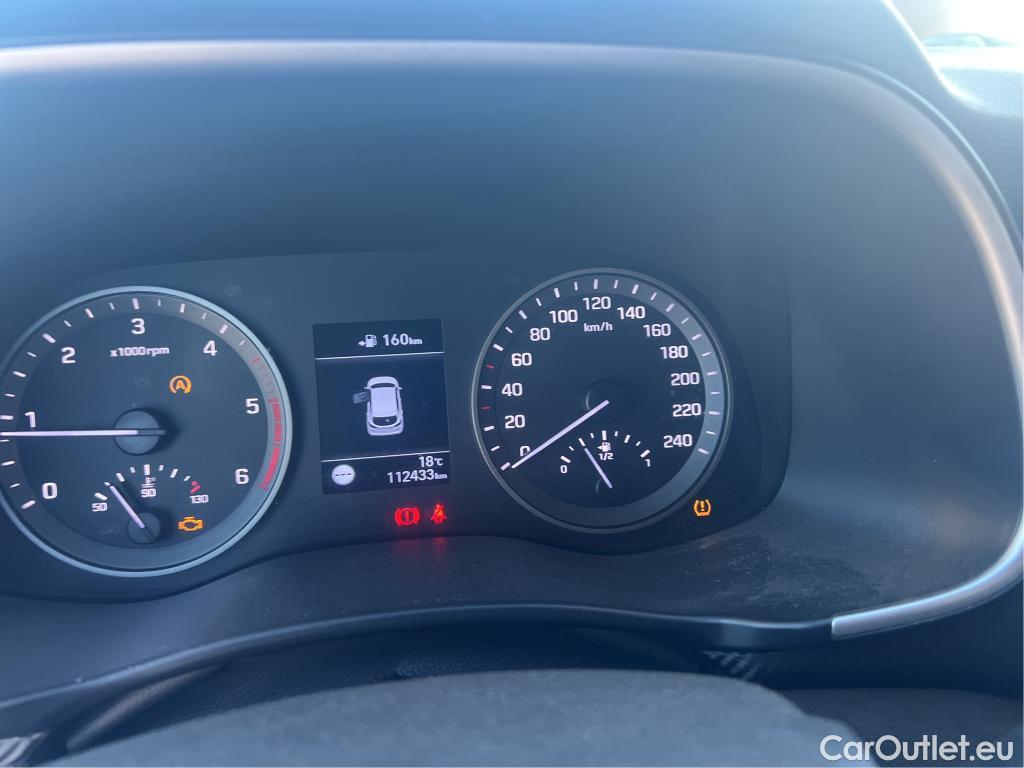  Hyundai  Tucson HYUNDAI  / 2018 / 5P / todoterreno 1.6 CRDI 85kW (116CV) 48V SLE 4X2(SP)(SL) #25