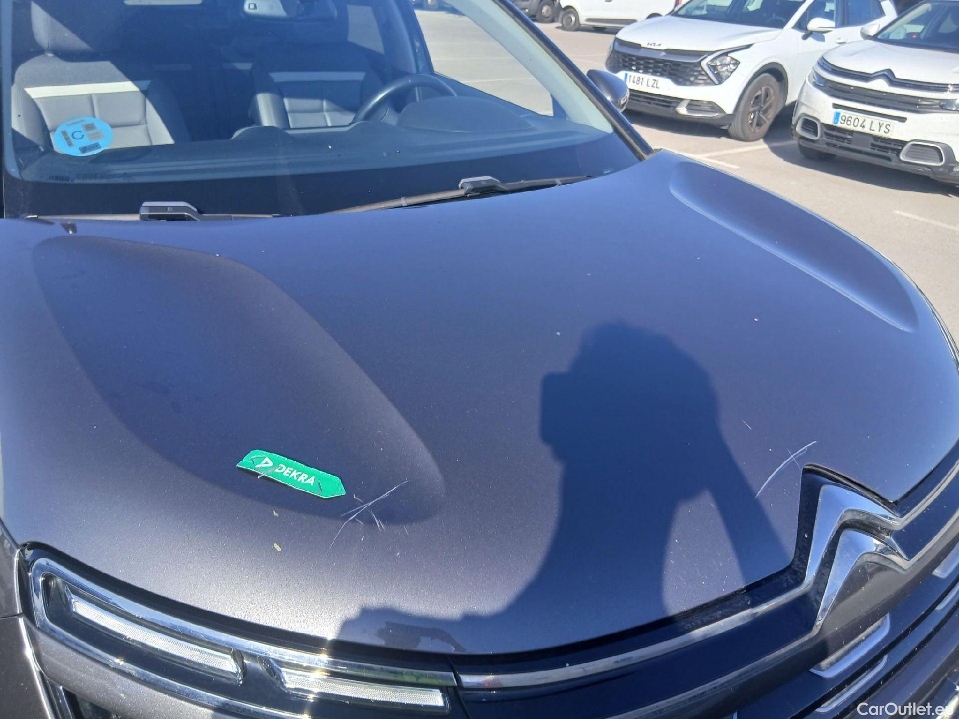  Citroen  C5 Aircross CITROEN  / 2018 / 5P / todoterreno PureTech 132kW (180CV) S&S EAT8 Shine #2