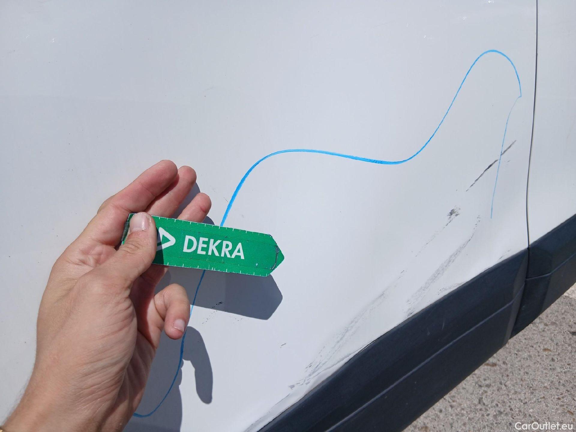  Peugeot  2008 PEUGEOT  / 2019 / 5P / todoterreno Active Puretech 100 S&S BVM6 #22
