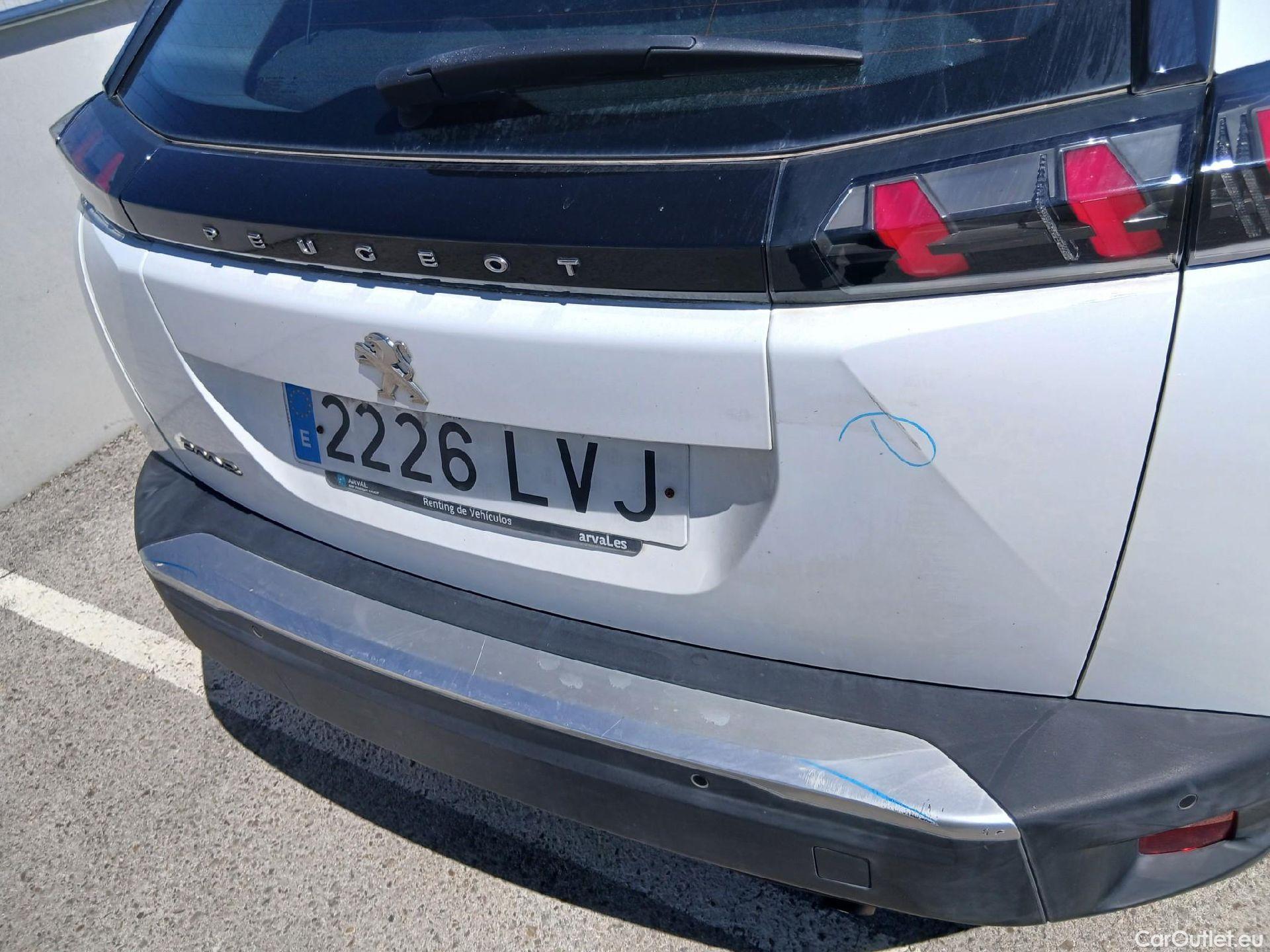  Peugeot  2008 PEUGEOT  / 2019 / 5P / todoterreno Active Puretech 100 S&S BVM6 #20