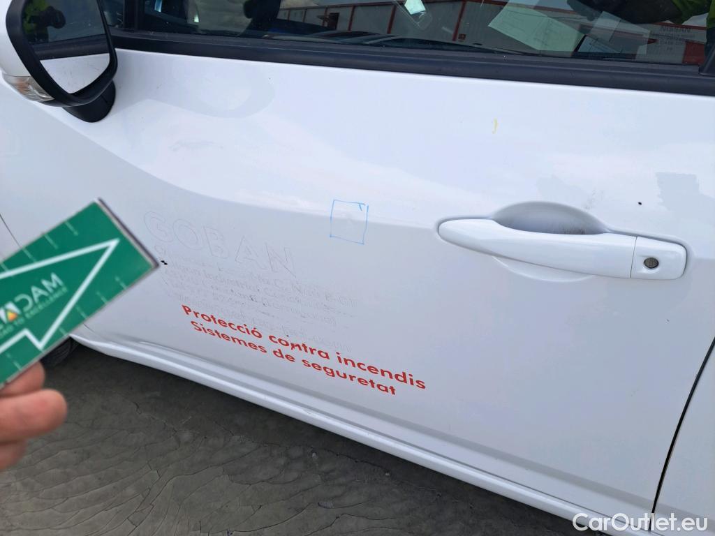  Nissan  Micra NISSAN  / 2017 / 5P / berlina con portón IG-T 68 kW (92 CV) E6D-F Acenta #21