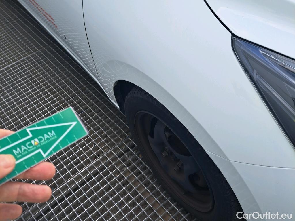 Nissan  Micra NISSAN  / 2017 / 5P / berlina con portón IG-T 68 kW (92 CV) E6D-F Acenta #19