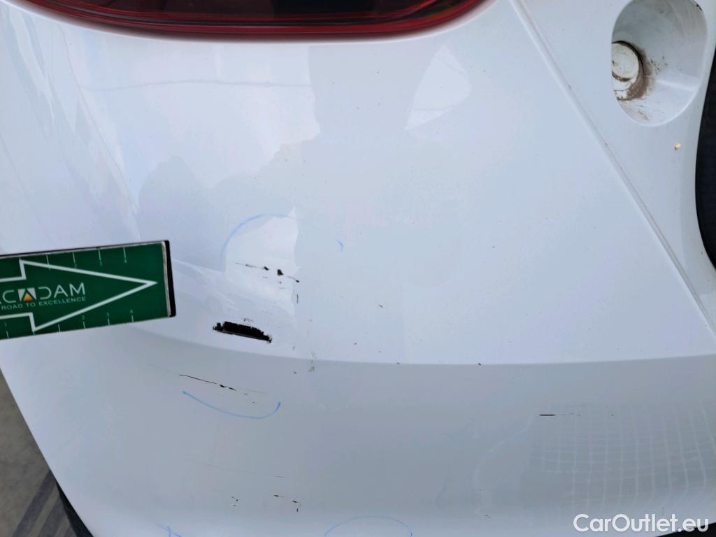  Nissan  Micra NISSAN  / 2017 / 5P / berlina con portón IG-T 68 kW (92 CV) E6D-F Acenta #5