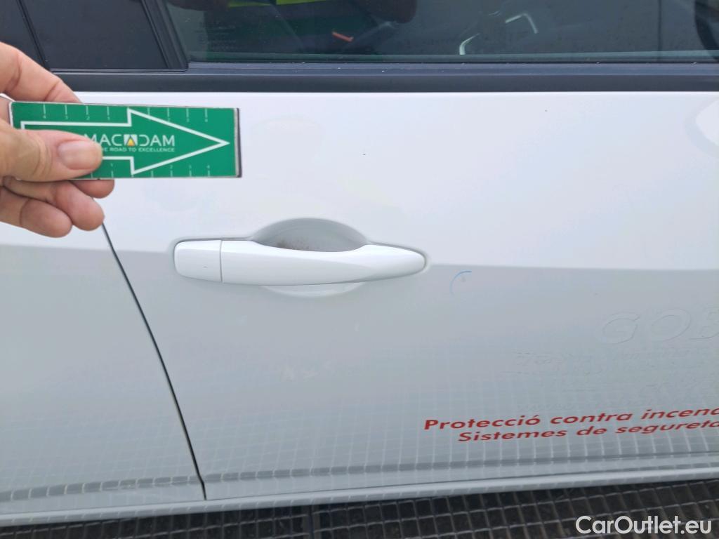  Nissan  Micra NISSAN  / 2017 / 5P / berlina con portón IG-T 68 kW (92 CV) E6D-F Acenta #14