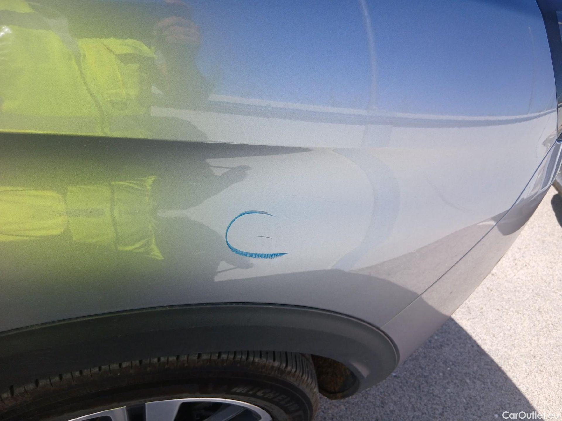  Peugeot  3008 PEUGEOT  Hybrid / 2020 / 5P / todoterreno 1.2 100KW Allure Pack eDCS6 #14