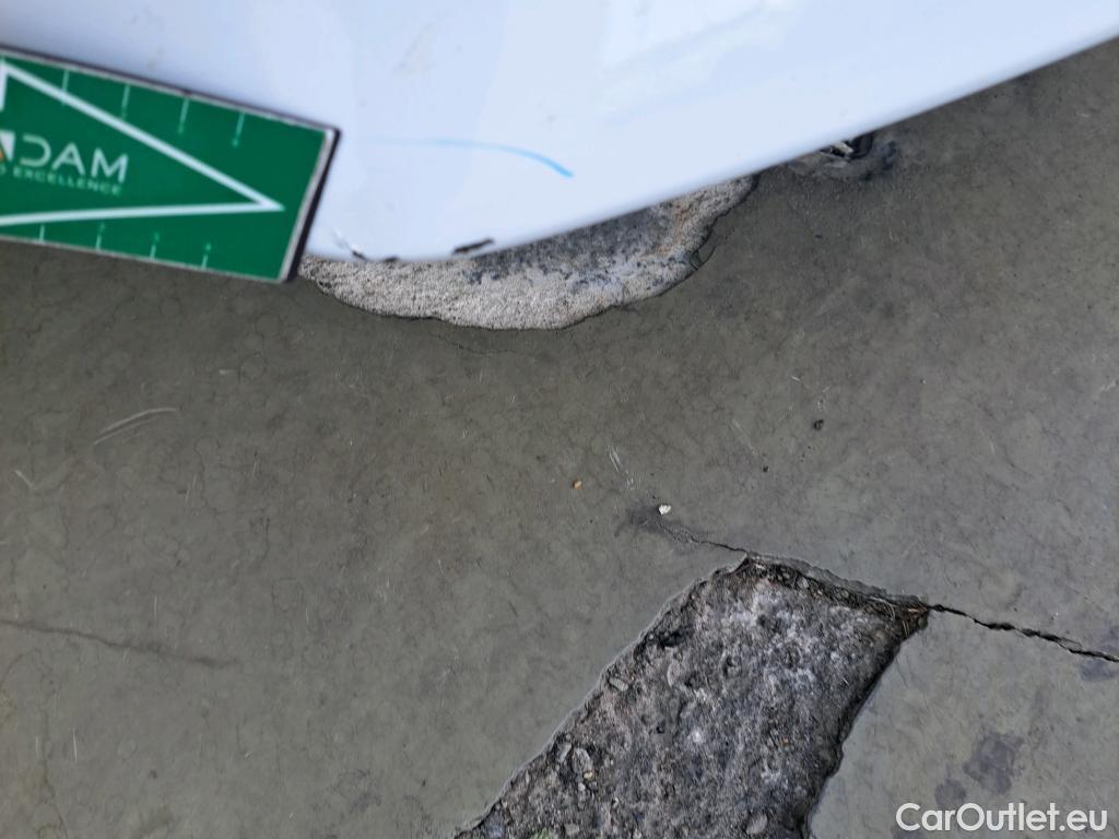  Nissan  Micra NISSAN  / 2017 / 5P / berlina con portón IG-T 68 kW (92 CV) E6D-F Acenta #33