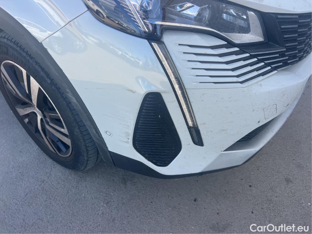  Peugeot  3008 PEUGEOT  / 2020 / 5P / todoterreno 1.5 BlueHDi 96kW S&S GT EAT8 #24