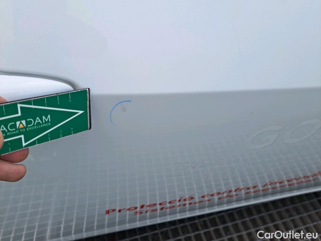  Nissan  Micra NISSAN  / 2017 / 5P / berlina con portón IG-T 68 kW (92 CV) E6D-F Acenta #16