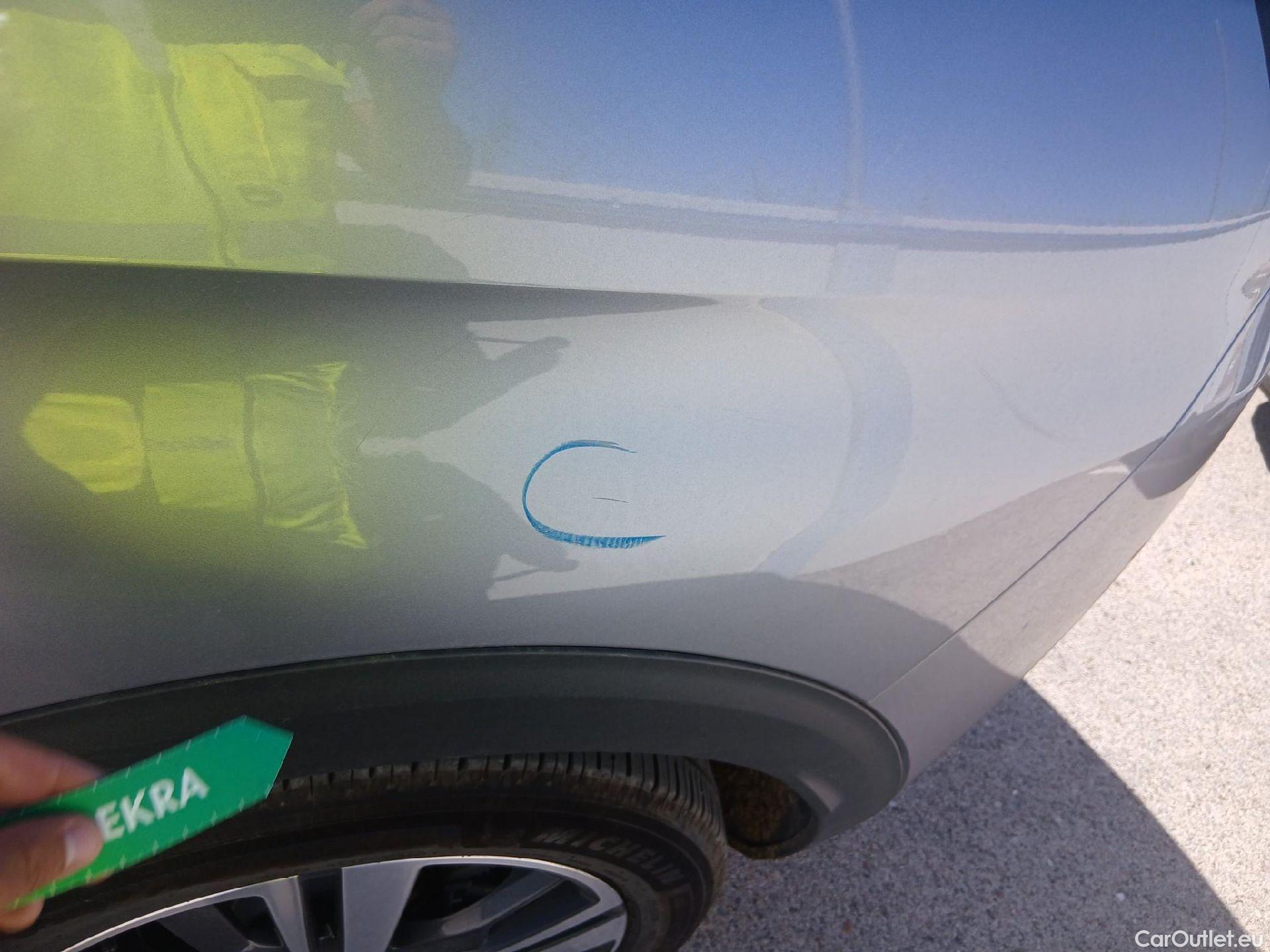  Peugeot  3008 PEUGEOT  Hybrid / 2020 / 5P / todoterreno 1.2 100KW Allure Pack eDCS6 #13